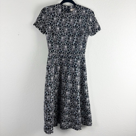 Mignon Doo Lace Short Sleeve A-Line Dress Size XS Black Blue Cocktail Party - Picture 1 of 8